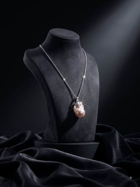 Baroque Pearl Pendant Studio Photoshoot Prompts - Angle 2