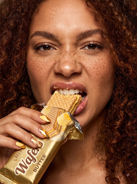 Butter Wafer Sensory Macro Close-Up Product Photography Prompt Crunchy Bite