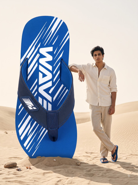 Mens Casual Flip-Flop & Slipper AI Footwear Photography Prompts - Primary Shot