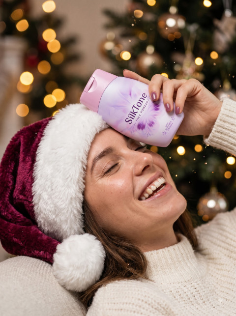 Face Powder Product Photography Cheerful Smile Christmas Theme 