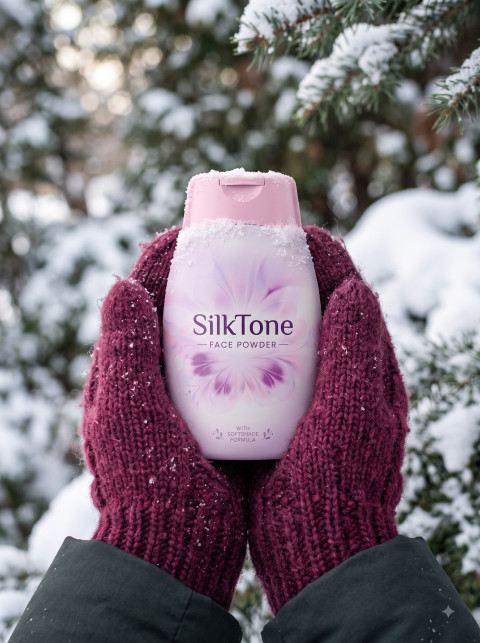 Face Powder Product Photography Knit Mittens Christmas Theme 