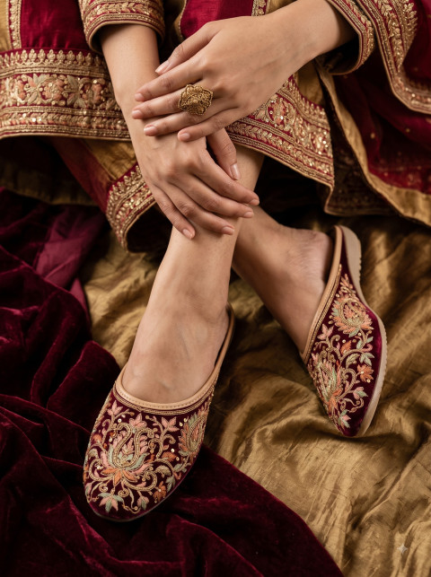 AI Ethnic Velvet Footwear Photography Prompts & Maroon Embellished Jutti Studio Collection - Angle 3