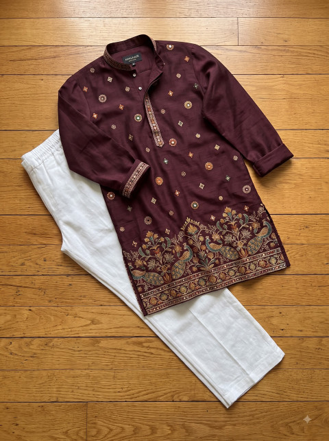 Men's Kurta & Pyjama Set Flat Lay Commercial Product Photography Prompt