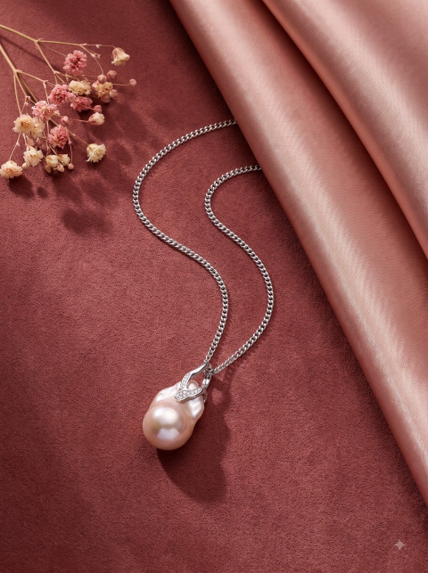 Baroque Pearl Pendant Studio Photoshoot Prompts - Angle 2