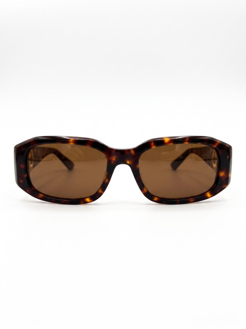 Tortoiseshell Sunglasses E-Commerce Product Photography Prompt Front View